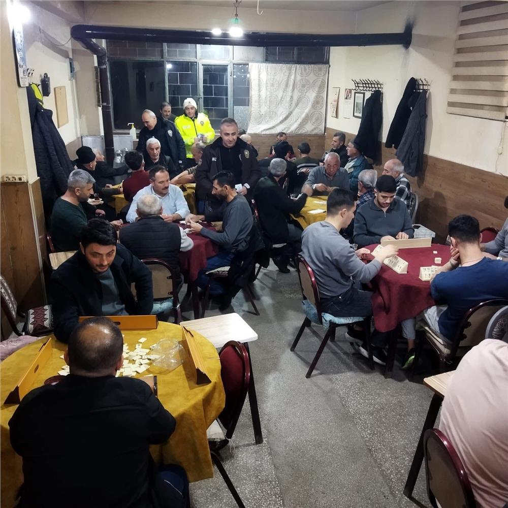 Tomarza’da vatandaşlar trafik ve dolandırıcılık konularında bilgilendirildi.