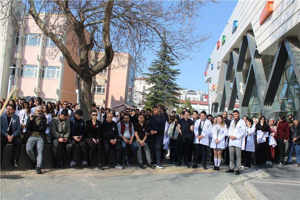 Trafik kazasında hayatını kaybeden Yaren, okuduğu fakültede anıldı