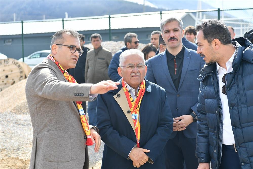 Başkan Büyükkılıç: Erciyes Yüksek İrtifa yeni sezona hazır, atletizm pistinde sona yaklaşıldı