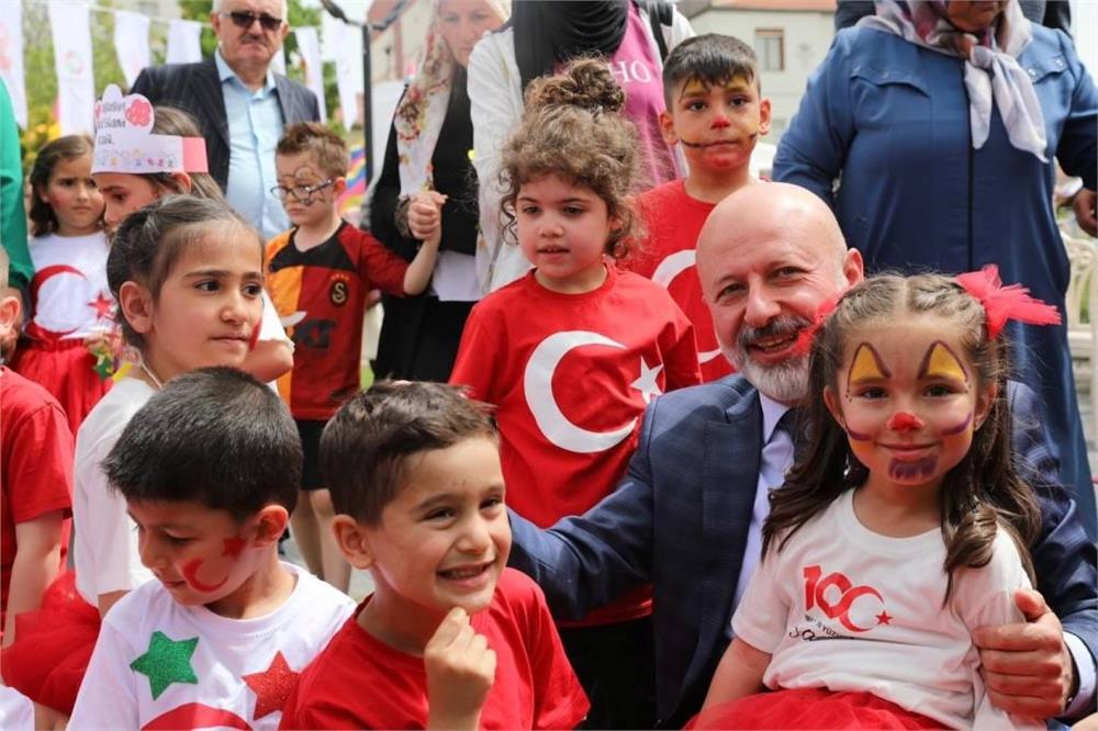Başkan Çolakbayrakdar'dan çocuk şenliğine davet