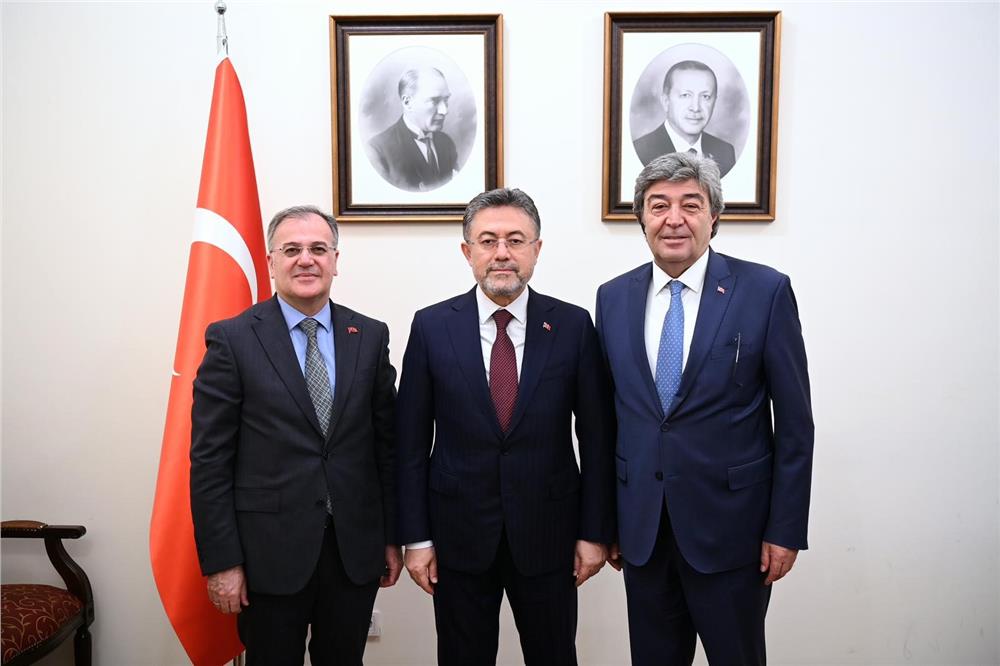 Başkan Özdoğan Ankara’da: Hacılar için durmadan çalışıyoruz