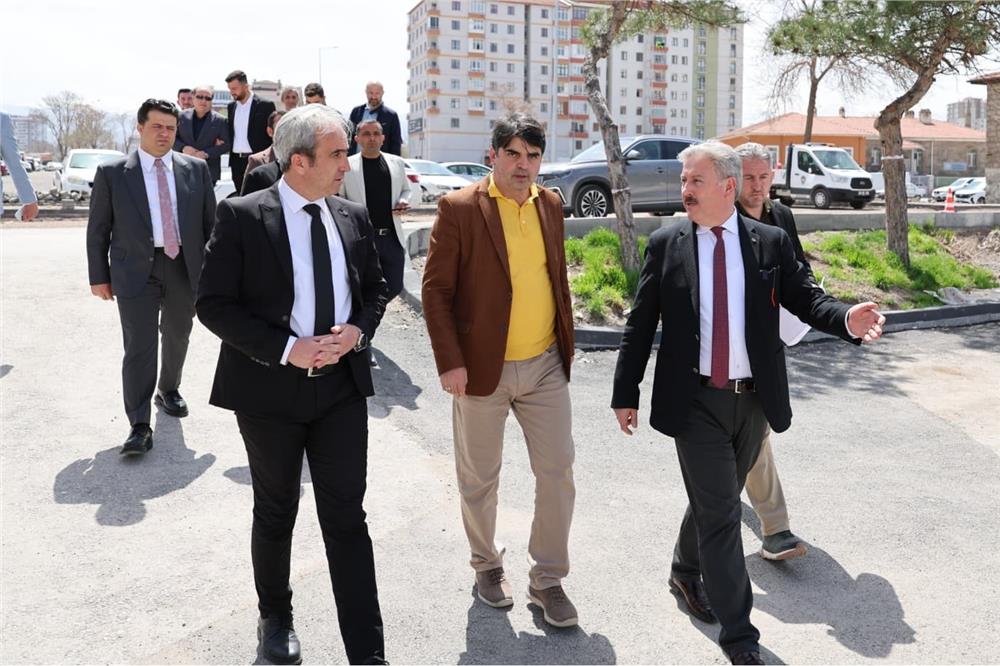 Başkan Palancıoğlu: Gülük Mahallesi'nde hummalı çalışmalar yapılıyor