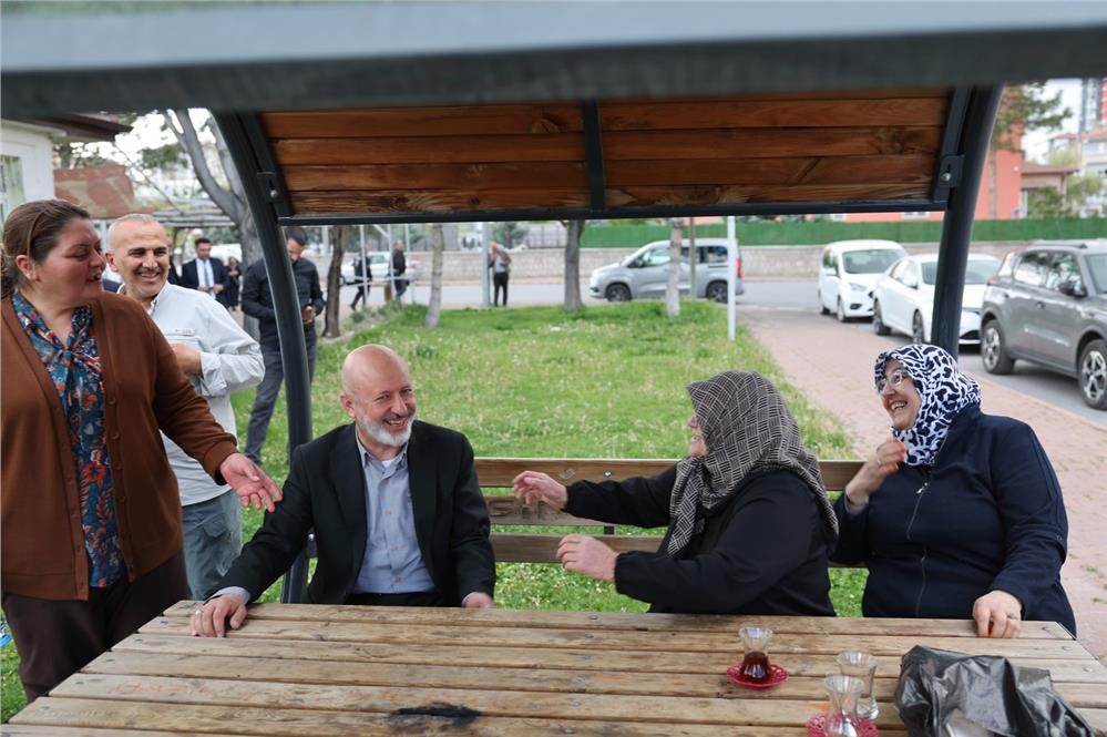 Çolakbayrakdar: Her hafta mahallelerimizdeyiz, sorunlara yerinde çözüm üretiyoruz