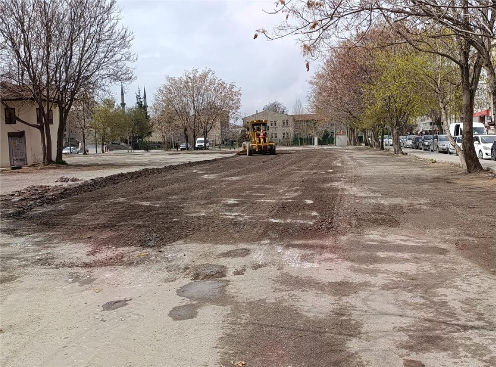 Çolakbayrakdar: Her sokağa konfor, her mahalleye değişim getiriyoruz