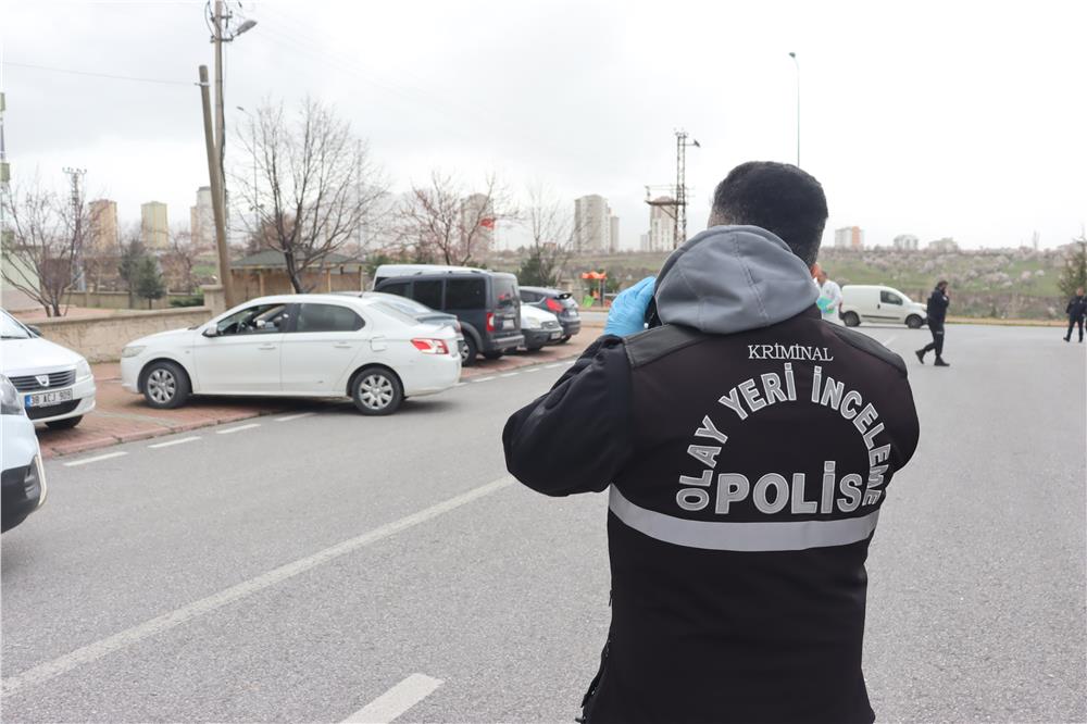 Kayseri'deki kavgada araçlar kurşunlandı