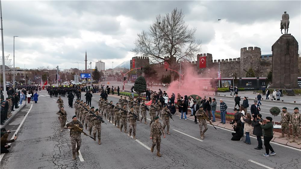 Polis haftasında Özel Harekat'tan nefes kesen gösteri