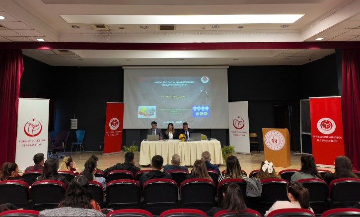 Aylık Voleybol Bilgilendirme Semineri yapıldı