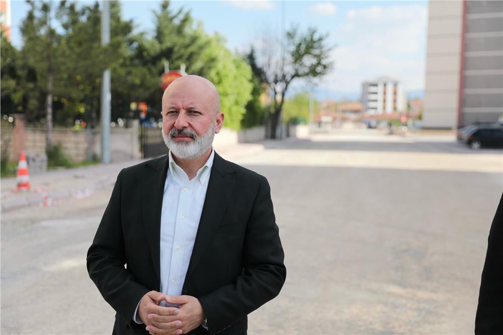 Çolakbayrakdar: Seyrani’de yolları, otoparkı ve yeşil alanlarıyla yeni bir yaşam kuruyoruz