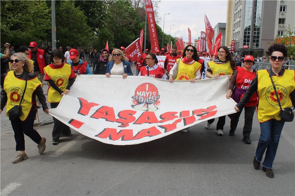 Kayseri’de 1 Mayıs halaylarla kutlandı