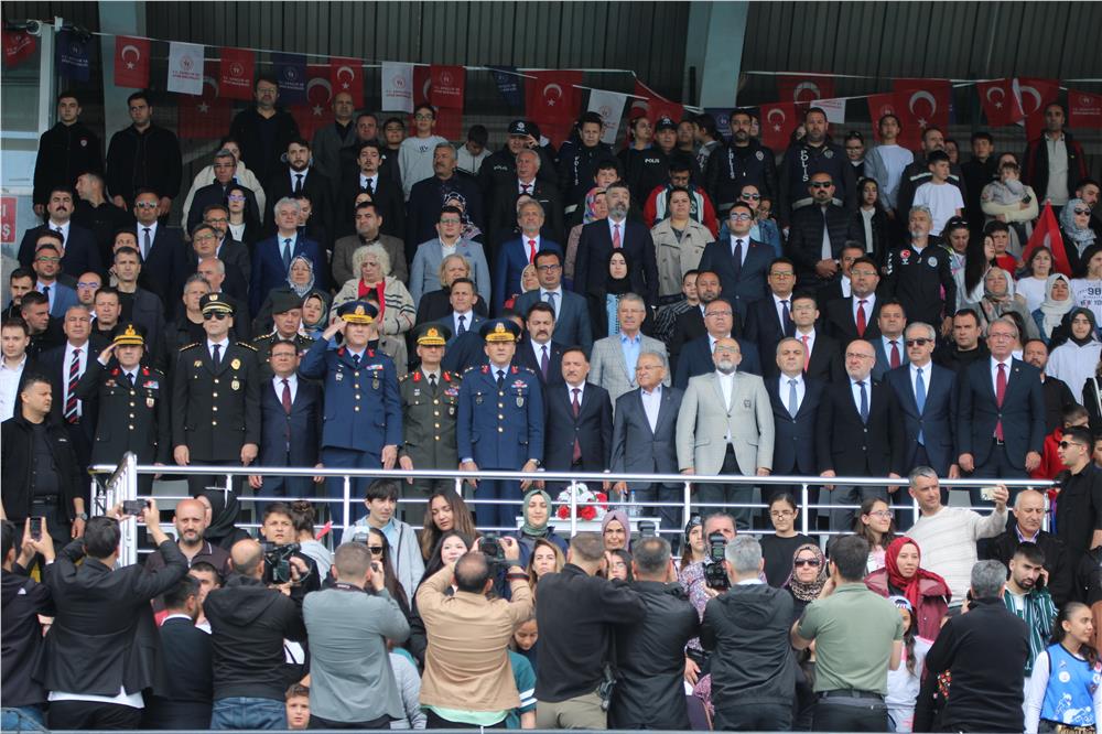 Kayseri’de 19 Mayıs Atatürk’ü Anma, Gençlik ve Spor Bayramı coşkusu