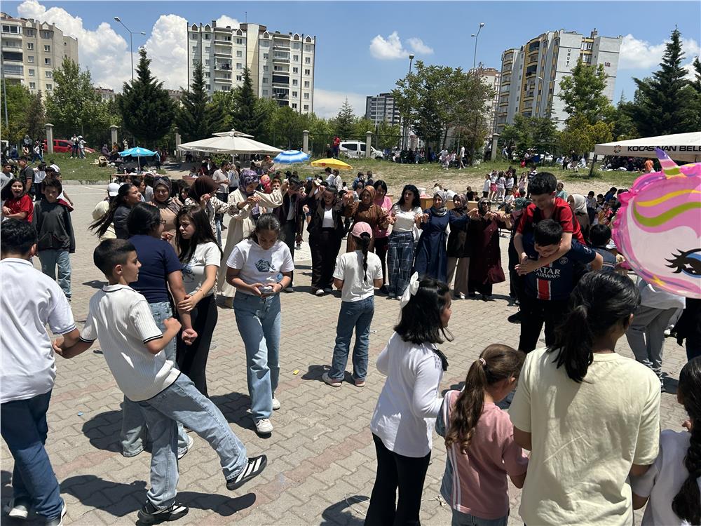 İlkokul öğrencileri ‘Yaza Merhaba Şöleni’ ile eğlendi