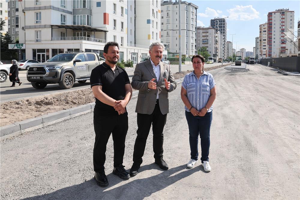 Melikgazi Belediyesi, Yıldırım Beyazıt Mahallesi’ne yaptığı yeni yol ile ulaşımı rahatlatacak
