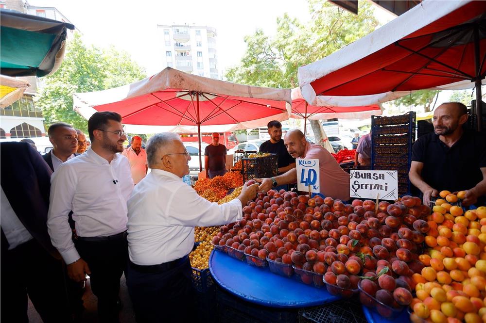 Başkan Büyükkılıç, Hürriyet Pazar Yeri