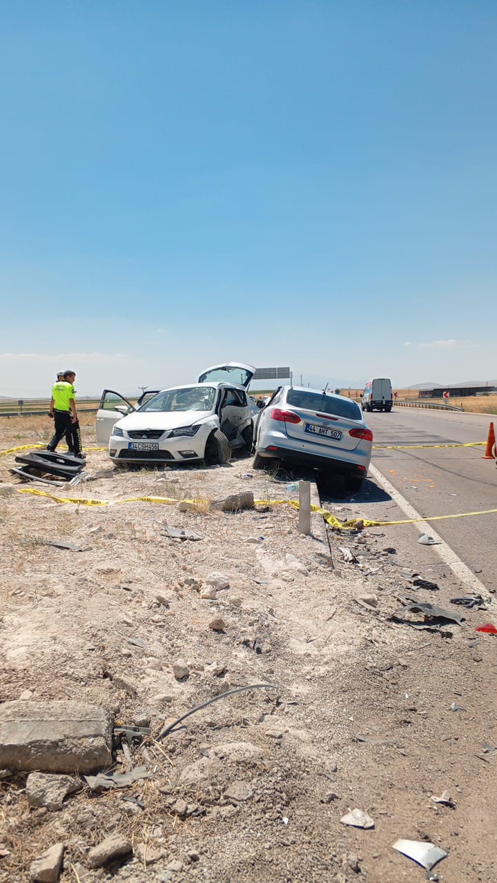 Bünyan ilçesinde feci kaza: 2 ölü, 9 yaralı
