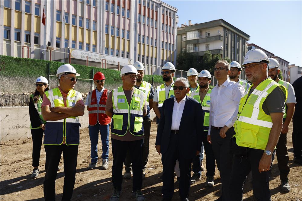 Büyükkılıç: Kartal Kavşağı