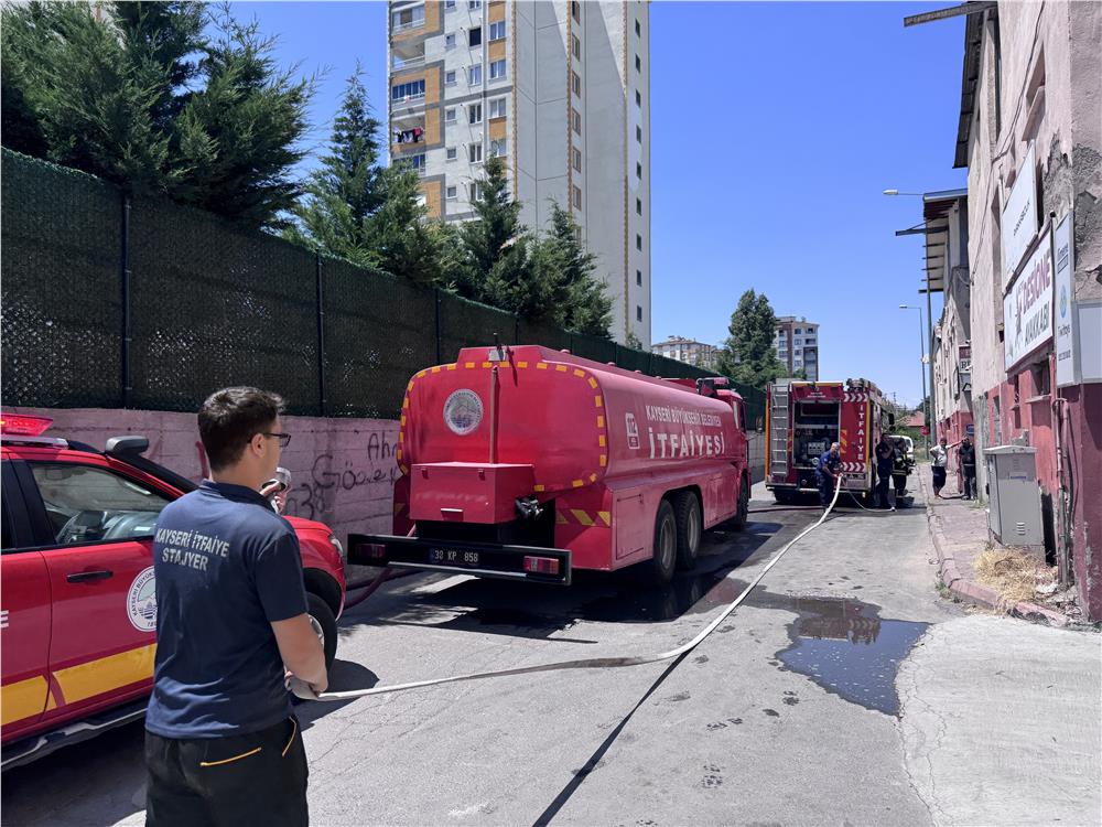 Çelik eşya atölyesinde korkutan yangın
