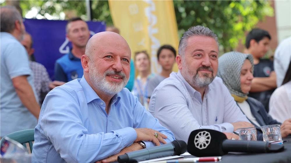 Çolakbayrakdar: Vatandaşımızın her zaman yanındayız, gönüllere dokunmaya devam ediyoruz
