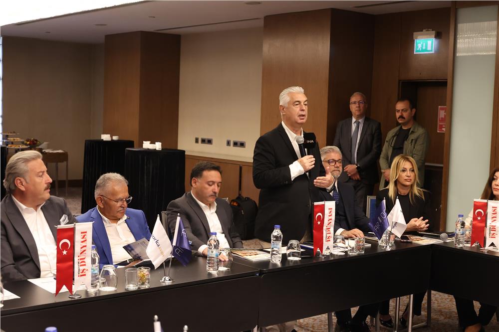 Ekonomiye Yön Verenler Zirvesi Kayseri'de yoğun katılımla gerçekleştirildi