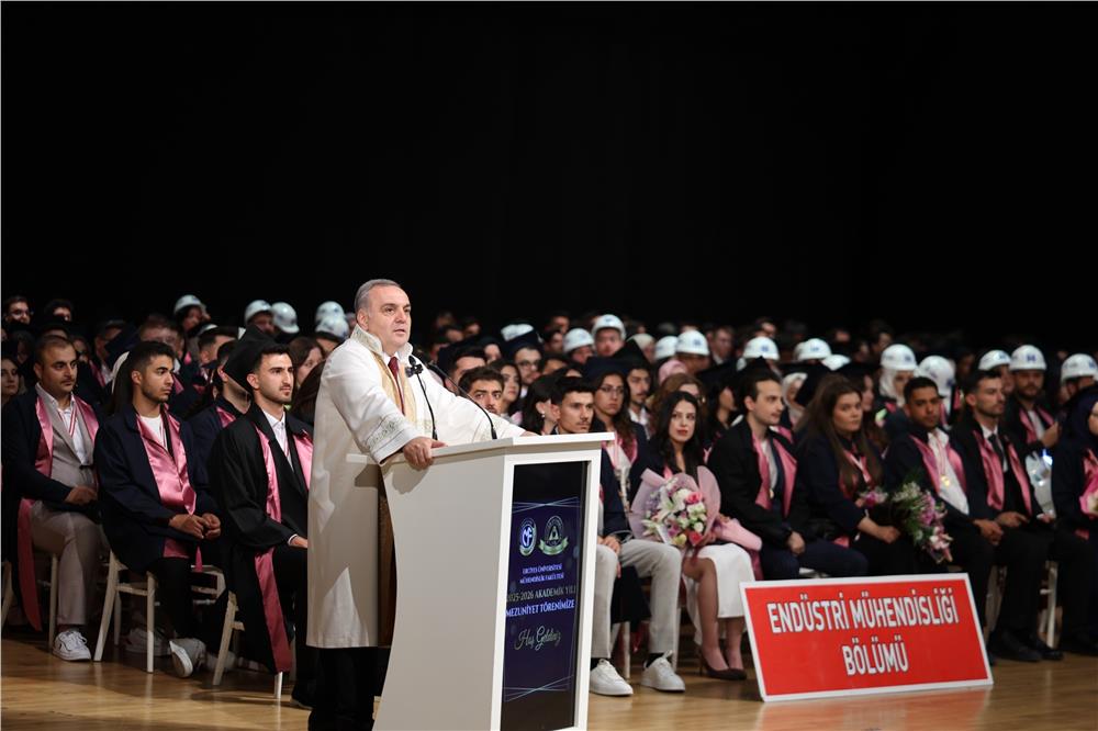 ERÜ'de 702 mühendis mezun oldu