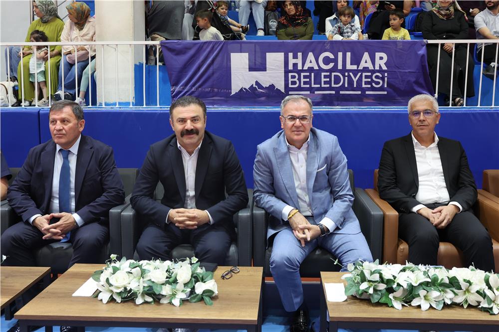 Hacılar'da yaz spor okulları coşkuyla açıldı