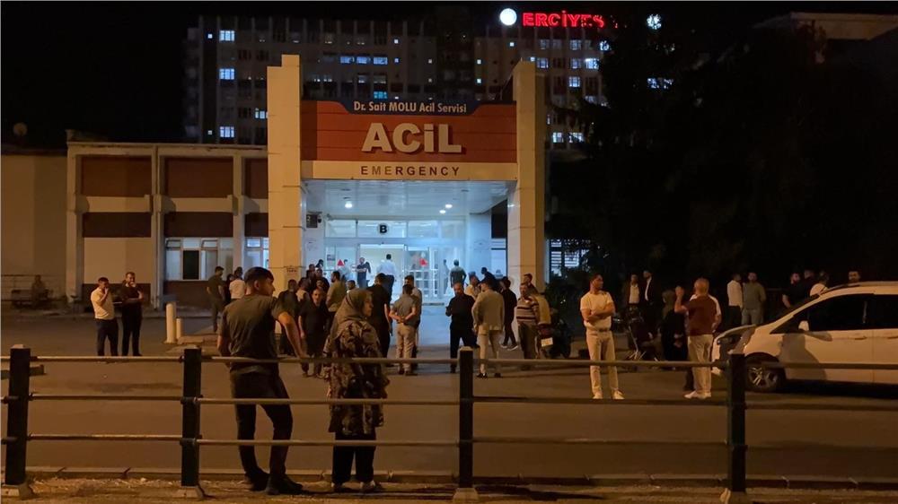 Kafedeki bıçaklamada gözaltına alınan 7 şüpheliden 1