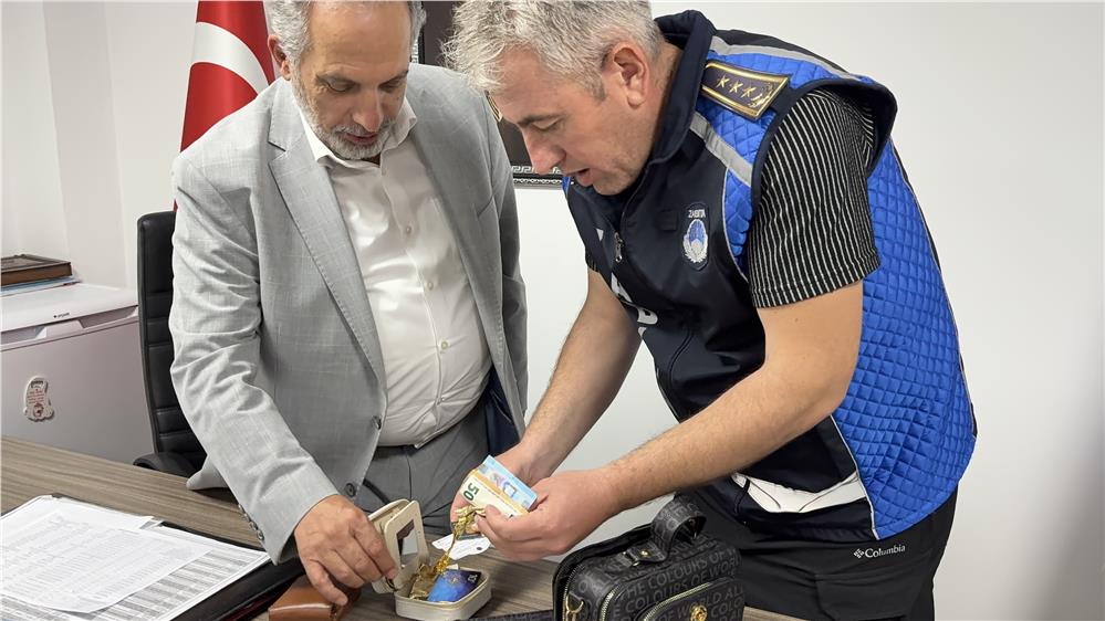 Kayseri'de mesire alanında unutulan 700 bin TL değerindeki ziynet eşyasını belediye ekipleri buldu