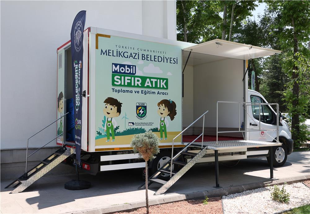 Melikgazi Belediyesi'nin sıfır atık başarısına teşekkür plaketi