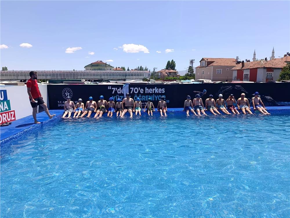 Tomarza’da yaz spor okulları coşkusu