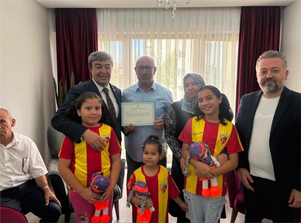 AK Parti Kayseri Teşkilatı’ndan 16 ilçede hane ve üye ziyareti