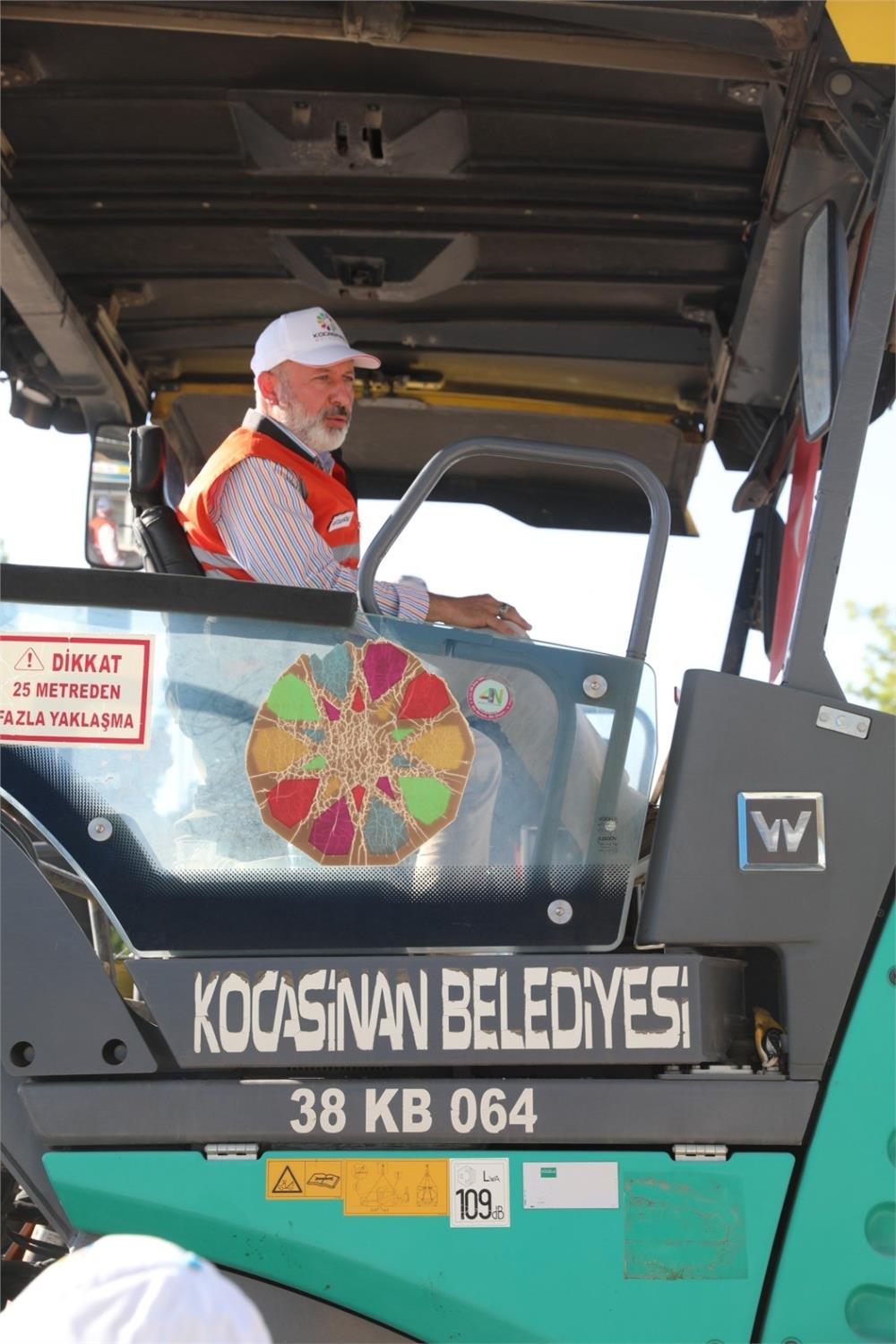 Çolakbayrakdar: Yerli ve milli asfalt tesisimizle üretimde zirveye, hizmette rekorlara ulaşıyoruz