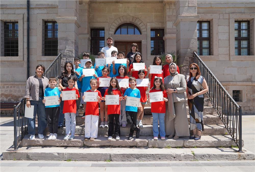 Gesi Kamp Merkezi muhteşem doğasıyla İngilizce kampı öğrencilerine ilham oldu