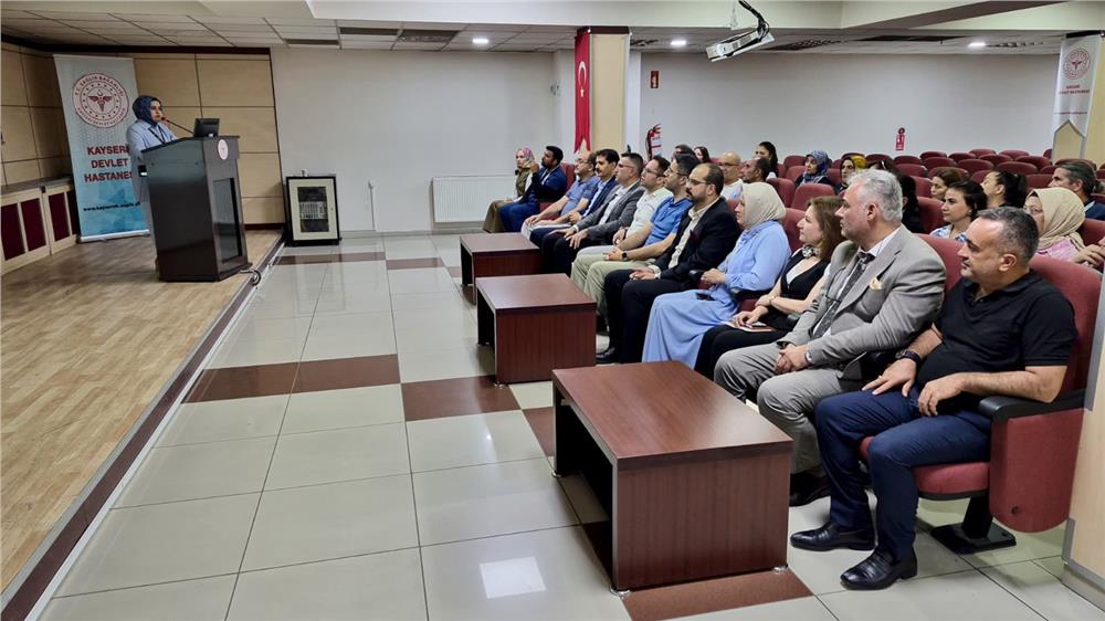 Kayseri Devlet Hastanesi'nde Risk Yönetim Kurulu Dönemsel Değerlendirme Toplantısı düzenlendi