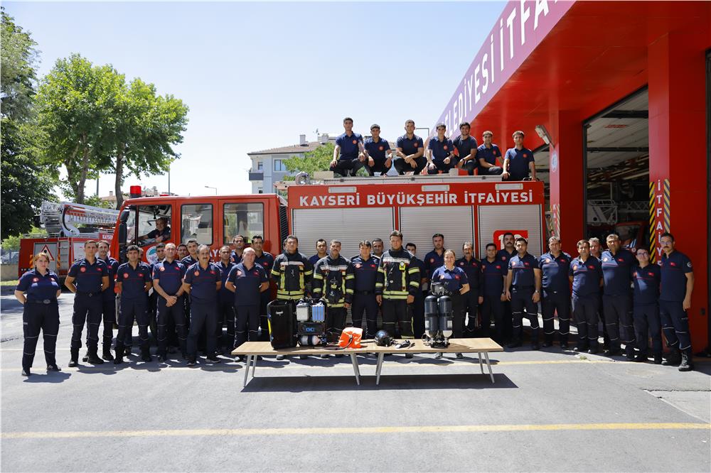 Kayseri İtfaiyesi'nin teknolojik ve teknik kapasitesi güçleniyor