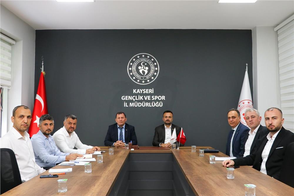 Kayseri’de Yamaç Paraşütü İstişare Toplantısı yapıldı