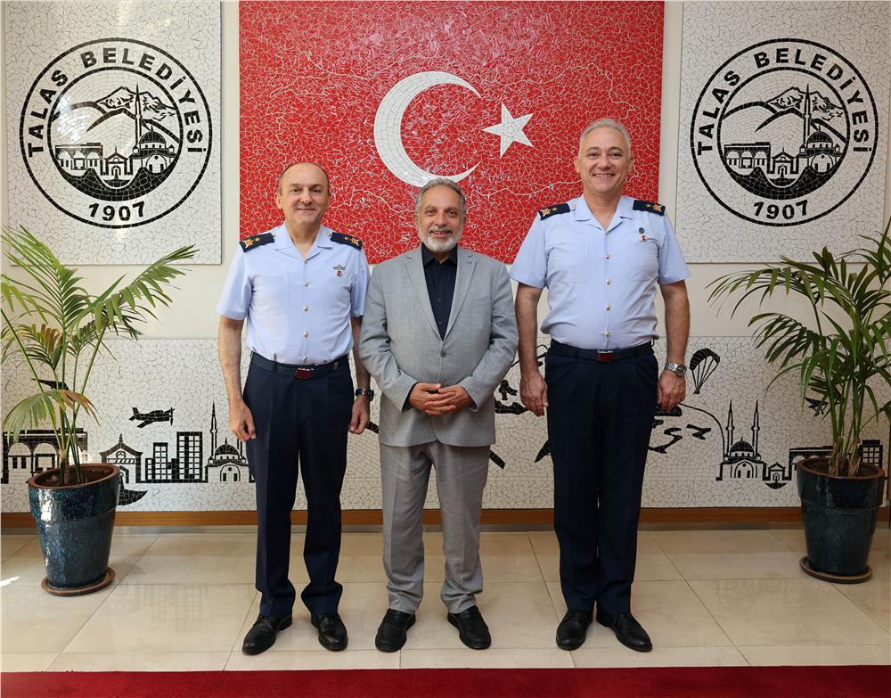 Komutanlardan Başkan Yalçın’a veda ziyareti
