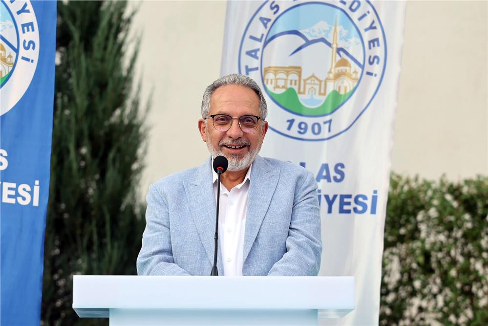 Talas'ta vefa parka, türküler meydana taştı