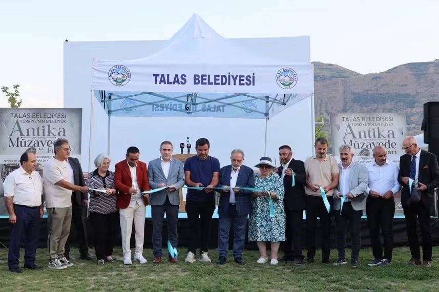 Türkiye'nin en büyük antika fuarı Talas Belediyesi tarafından açıldı