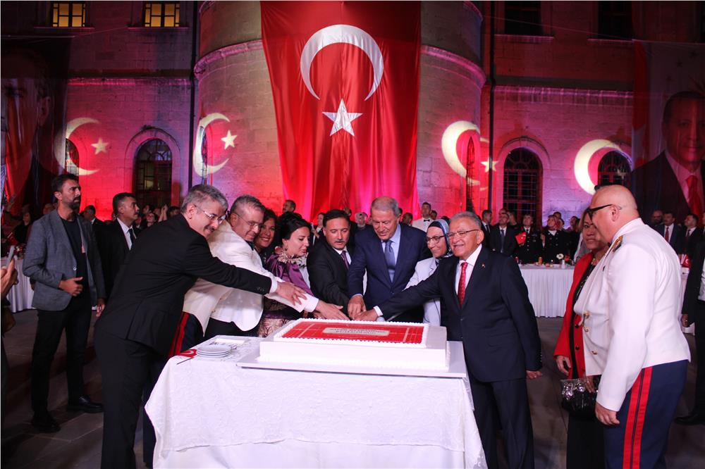 Vali Çiçek: Biz tehdit edilebilecek bir devlet değiliz