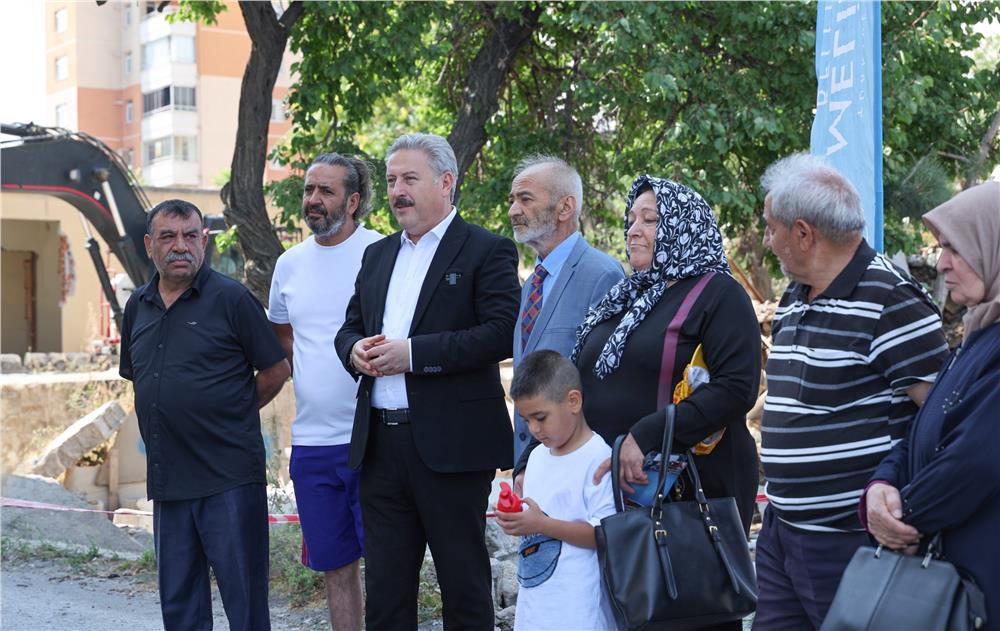 Yıldırım Beyazıt'ta 9 gecekondu kaldırılarak yerini park alanına bıraktı