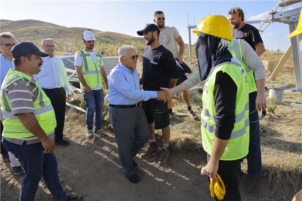 Büyükkılıç, Erciyes'te Dağ Kızağı Projesi'ni inceledi