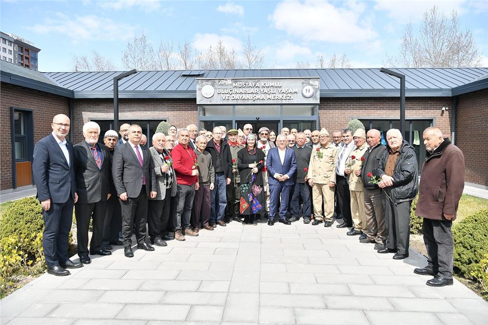 Büyükkılıç'tan ulu çınarlara hizmet mesajı