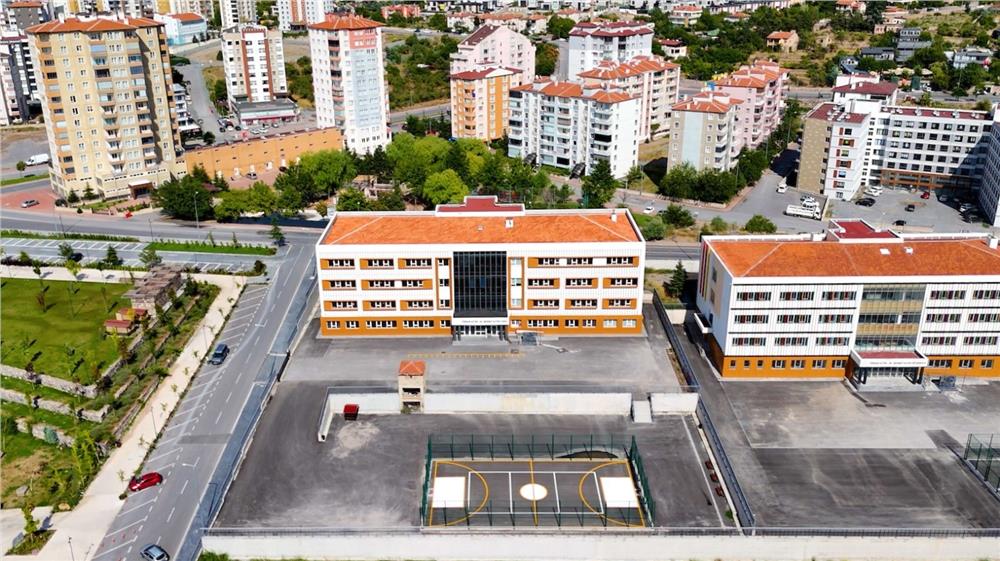Büyükşehirden eğitime ‘yeşil’ dokunuş: 3 okulun çehresi değişti