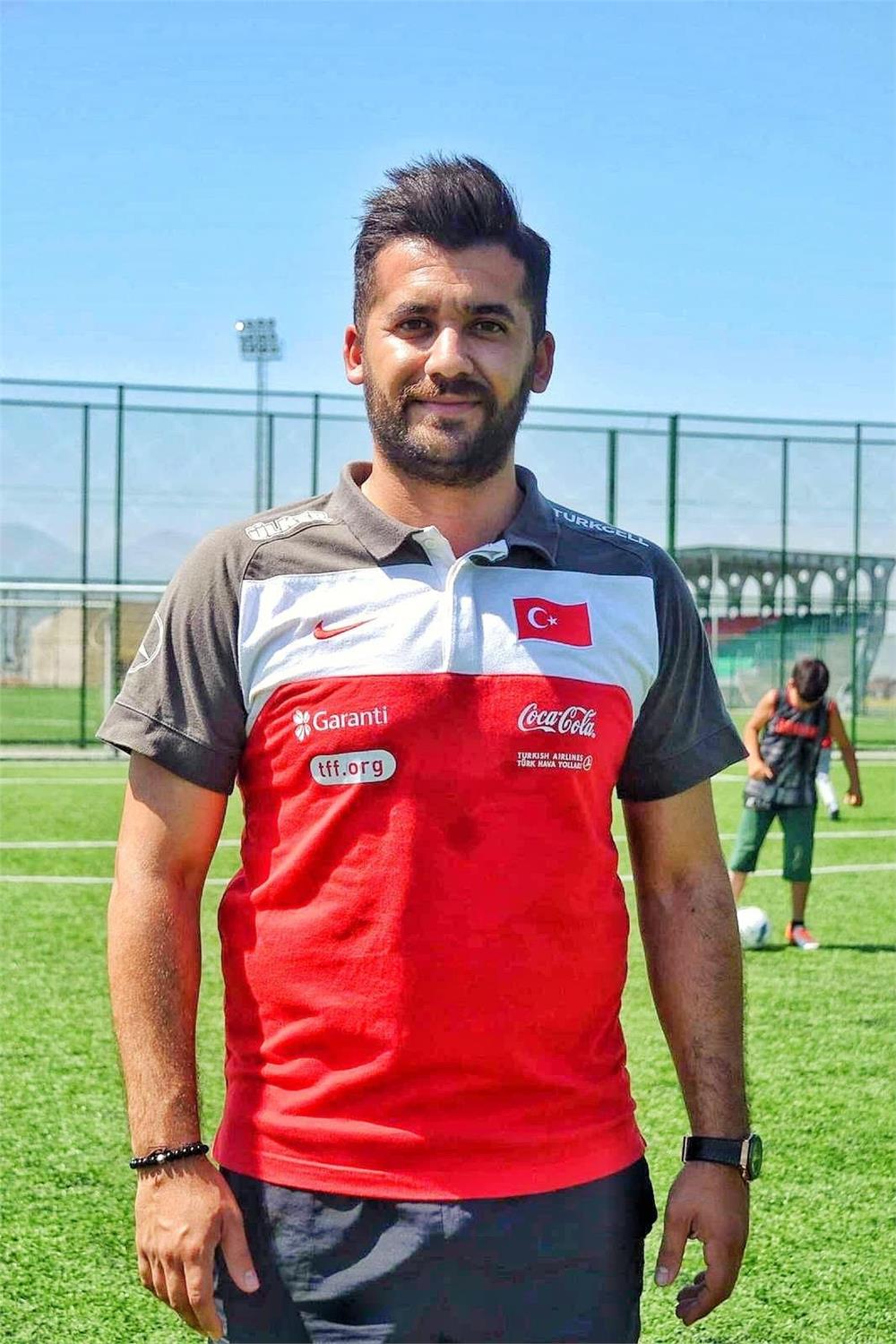 Develispor antrenör Eren Çalapverdi ile anlaştı