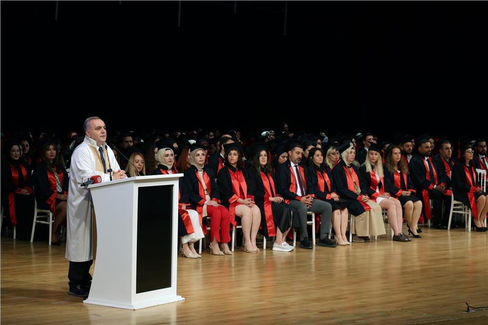 ERÜ’de lisansüstü mezuniyet sevinci yaşandı