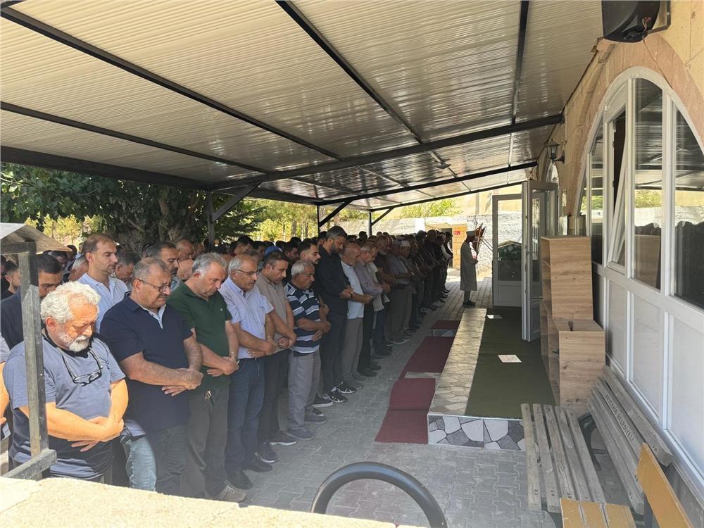 Gazeteci İlter Sağırsoy’un kayın babası Hacı Nevzat Ulucan son yolculuğuna uğurlandı