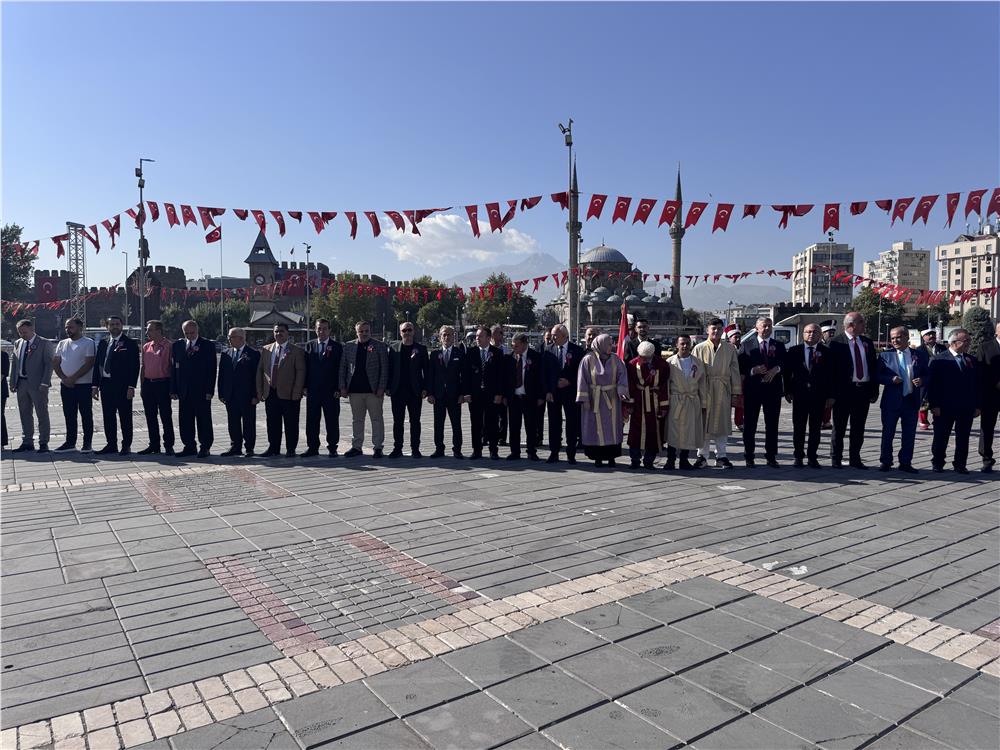 Kayseri’de ahilik kutlamaları çelenk sunma töreni ile başladı
