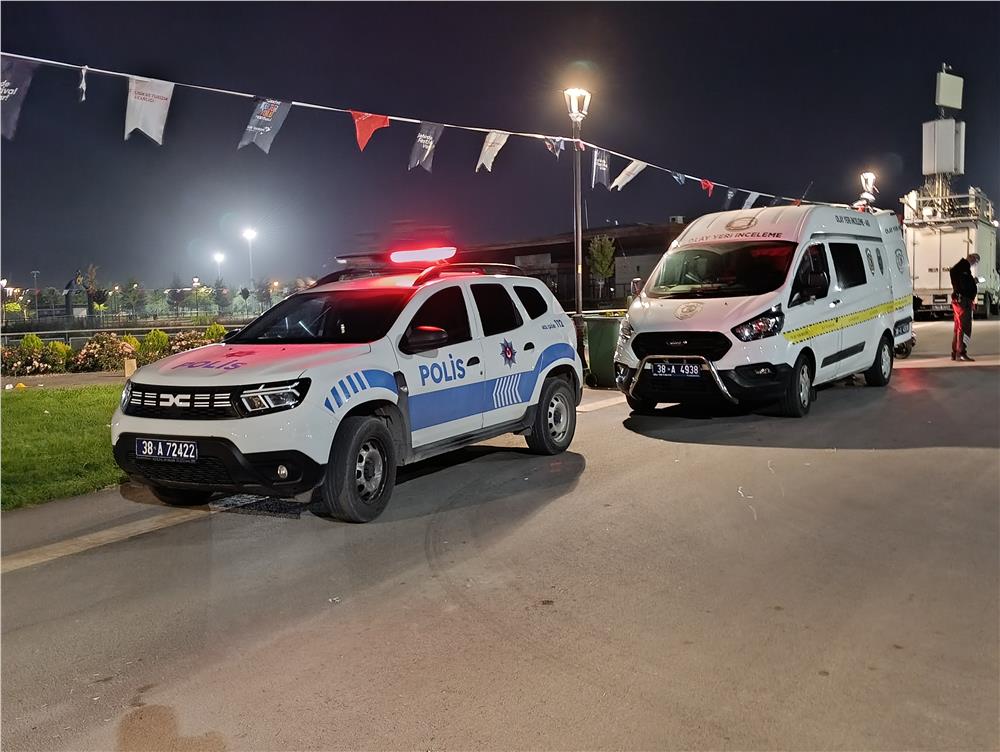 Kayseri’de bıçaklı-yumruklu kavga: 2 yaralı