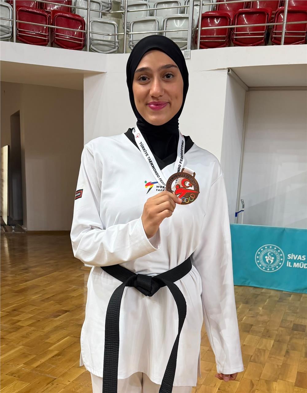 Kayserili sporcu Esma Nur Türkiye 3.'sü oldu