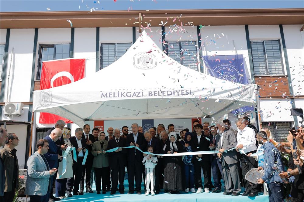 Melikgazi’de Mürüvvet-Saadettin Türkkan Ağız ve Diş Sağlığı Polikliniği açıldı