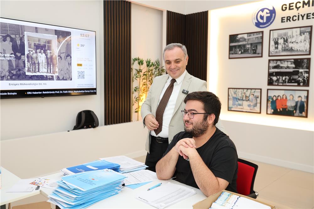 Rektör Altun’dan yenileme çalışmaları tamamlanan mühendislik fakültesinde inceleme